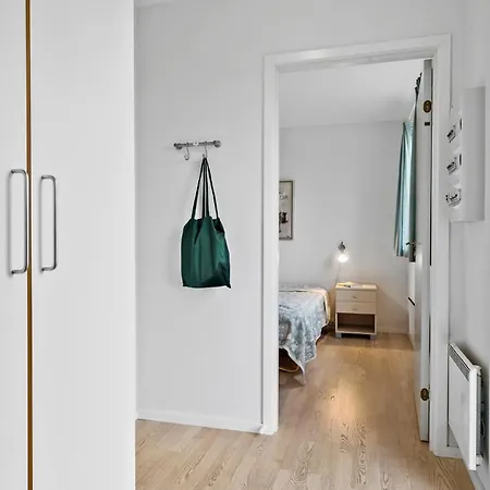 2 Bedroom Beautiful In Apartment